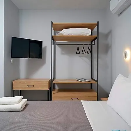 Hotel Olive Roots